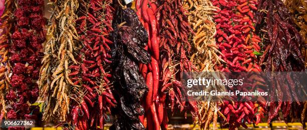 chili peppers - chili con carne stockfoto's en -beelden