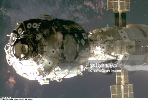 Unity Module In Shuttle 458 Us Built Unity Stock Photos, High-Res Pictures, and Images - Getty ...