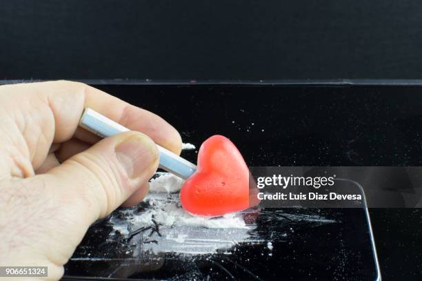 use the smart phone screen for drug abuse - snorted stock pictures, royalty-free photos & images