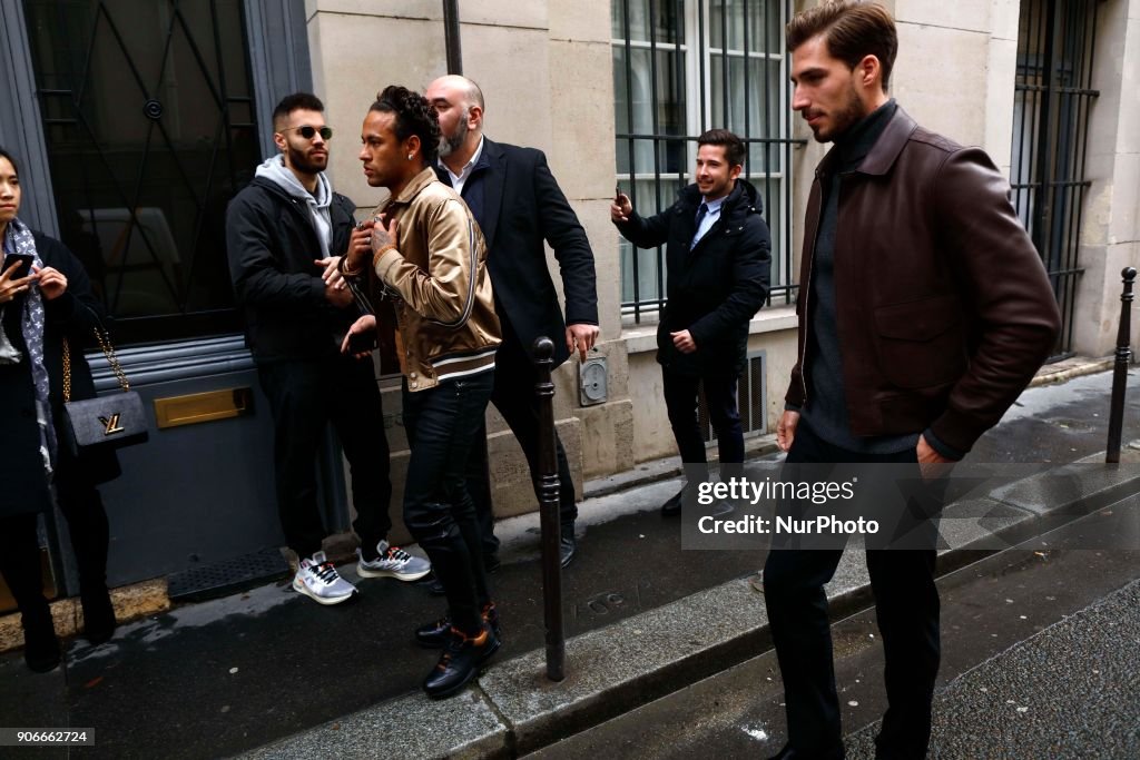 Louis Vuitton : Outside Arrivals - Paris Fashion Week - Menswear F/W 2018-2019