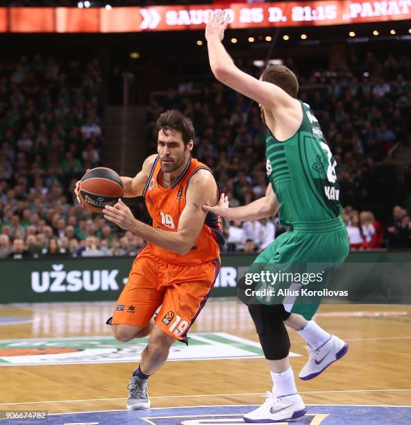 Fernando San Emeterio, #19 of Valencia Basket in action during the 2017/2018 Turkish Airlines EuroLeague Regular Season game between Zalgiris Kaunas...