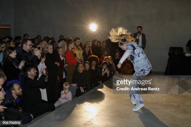 Dancer Leonie Brouwer performs at the Lala Berlin X Koenig Souvenir event during 'Der Berliner Salon' AW 18/19 at Koenig Galerie on January 18, 2018...