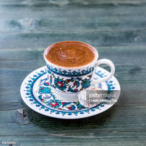 turkish coffee with turkish delight - turkish delight stock-fotos und bilder