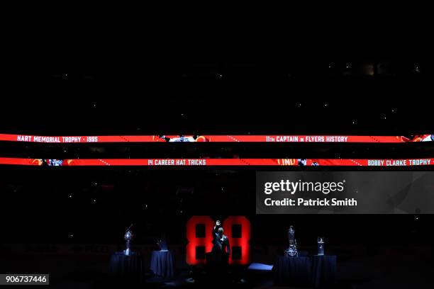 Hall of Famer and former Philadelphia Flyer Eric Lindros acknowledges the crowd during his Jersey Retirement Night ceremony before the Toronto Maple...