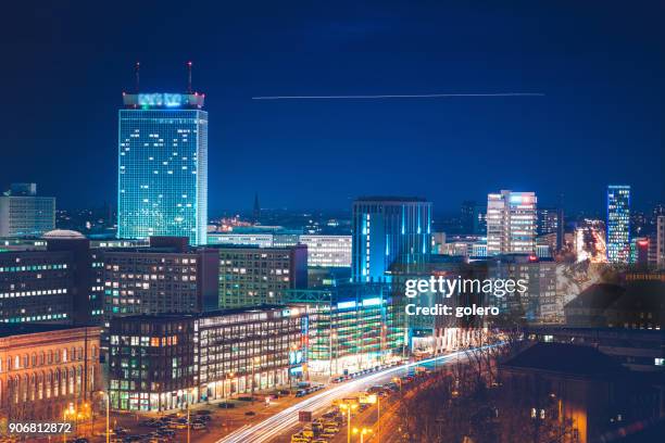 blue hour in berlin - berlin panorama stock pictures, royalty-free photos & images