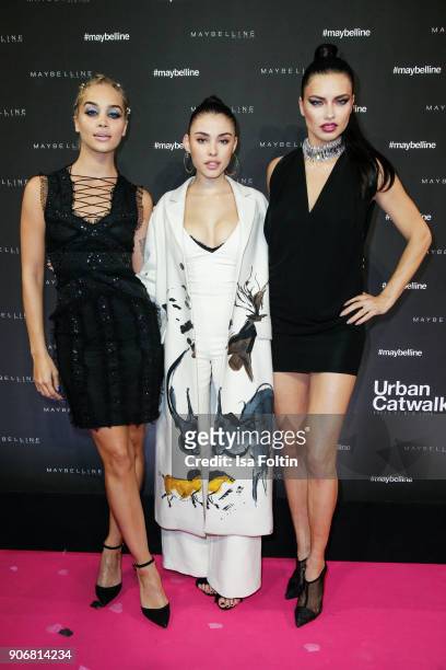 Actress and model Jasmine Sanders, US singer Madison Beer and Brasil model Adriana Lima during the Maybelline Show 'Urban Catwalk - Faces of New...