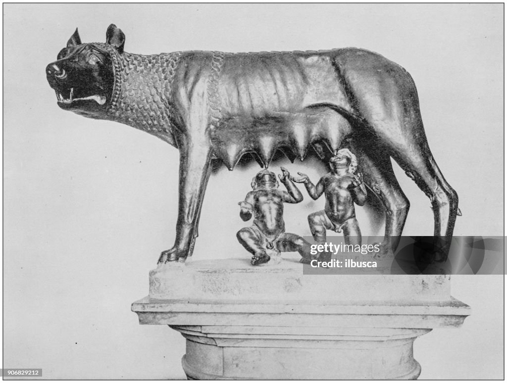 Fotografía antigua de sitios famosos del mundo: Rómulo y Remo mamando el lobo, Roma, Italia