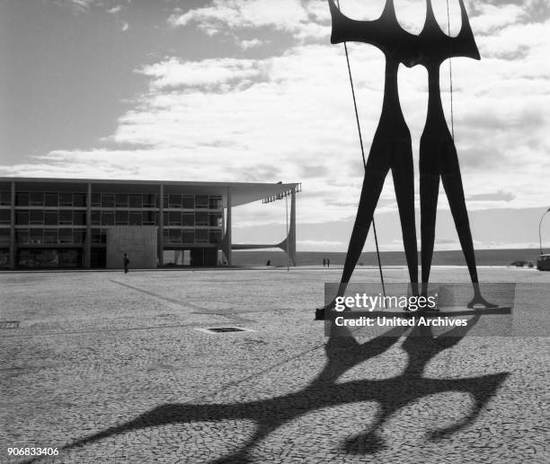 Praca do Tres Poderes in Brasilia, Brasil 1960s.