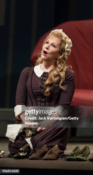 American mezzo-soprano Joyce DiDonato performs during the final dress rehearsal prior to the season premiere of the Metropolitan Opera/Cesare Lievi...