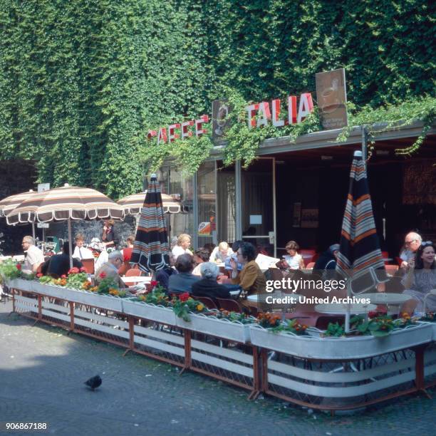 Cafe on the Costa Smeralda on Sardinia in Italy, 1980s.