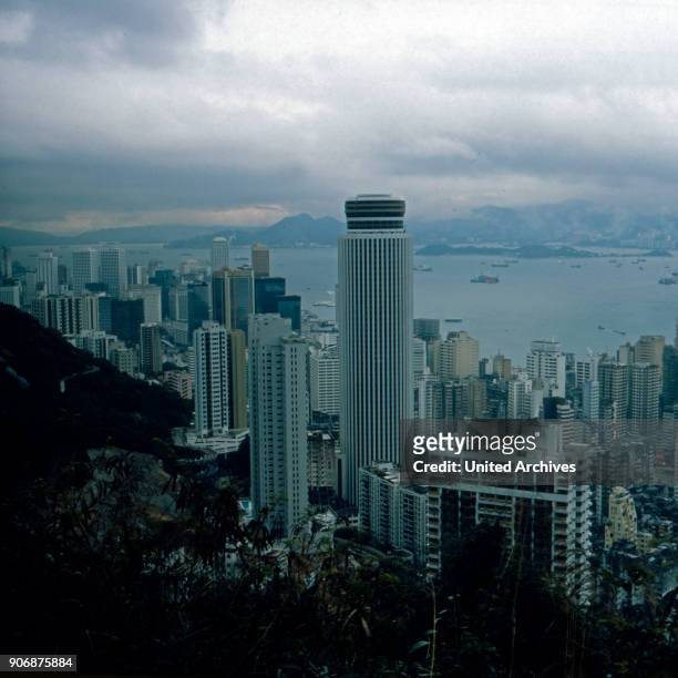 Skyscraper of Hopewell Centre amidst the other high rises at Hong Kong, early 1980s.