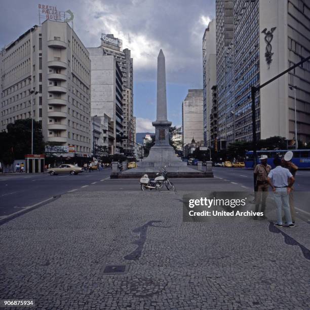 Praca de Sete Setembro square at the city centre of Belo Horizonte, Brazil early 1990s.
