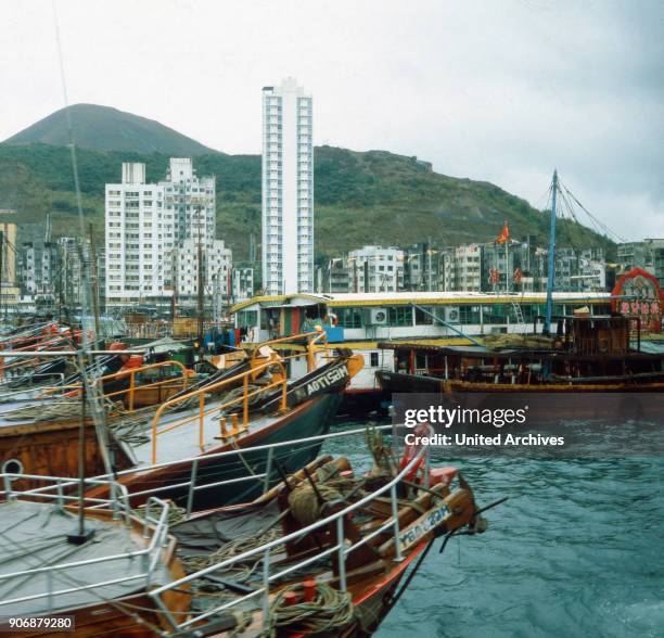 Hongkong at night, 1980s.