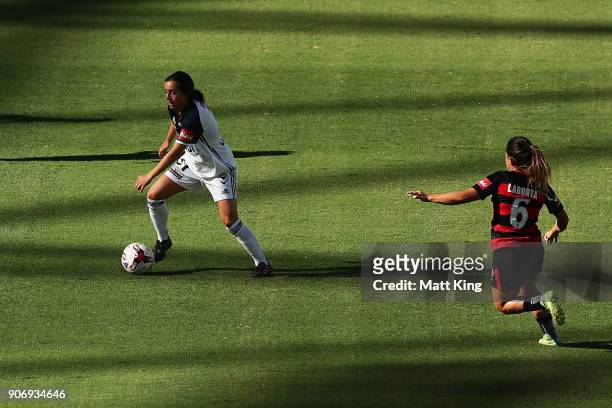 Christina Gibbons of the Victory controls the ball during the round 12 W-League match between the Western Sydney Wanderers and the Melbourne Victory...