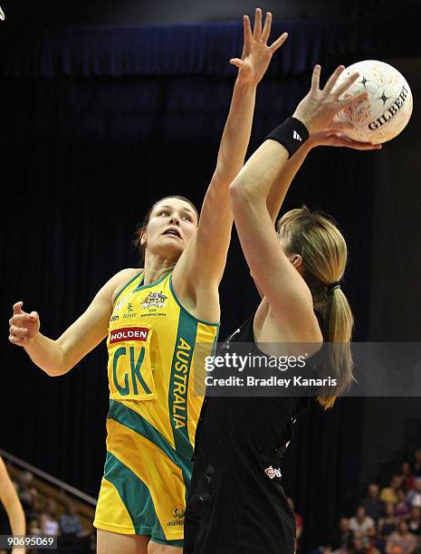 Susan Fuhrmann of the Diamonds defends her goal against Irene Van Djk of the Silver Ferns during the Third Netball Test between the Australian...