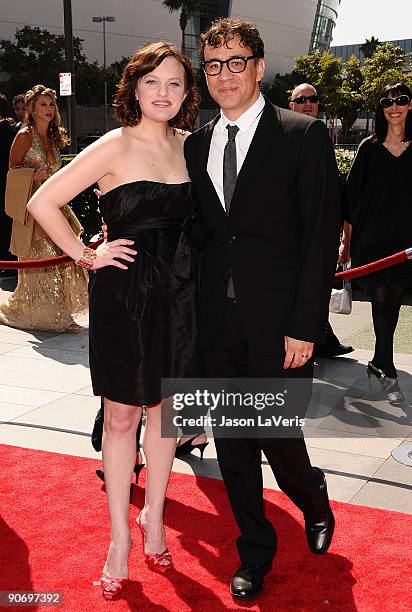 Actress Elisabeth Moss and actor Fred Armisen attend the 2009 Creative Arts Emmy Awards at Nokia Theatre LA Live on September 12, 2009 in Los...