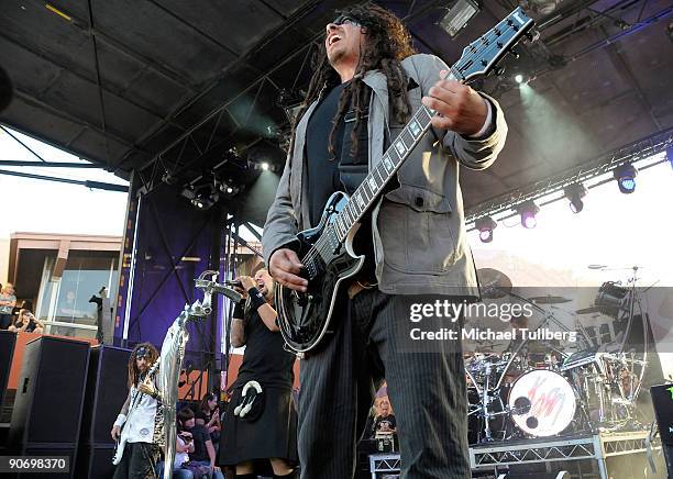 Bassist Reginald Arvizu, singer Jonathan Davis, guitarist James Shaffer and drummer Ray Luzier of the rock group Korn perform on Day 3 of the 2nd...