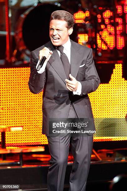 Singer Luis Miguel performs at The Colosseum at Caesars Palace on September 12, 2009 in Las Vegas, Nevada.