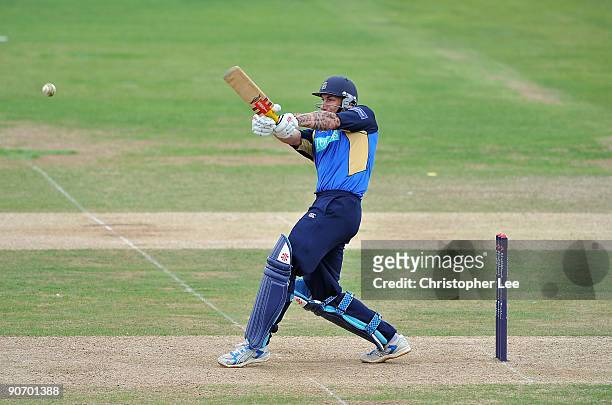 Nic Pothas of Hampshire in action during the NatWest Pro40 match between Hampshire and Somerset on September 13, 2009 in Southampton, England.