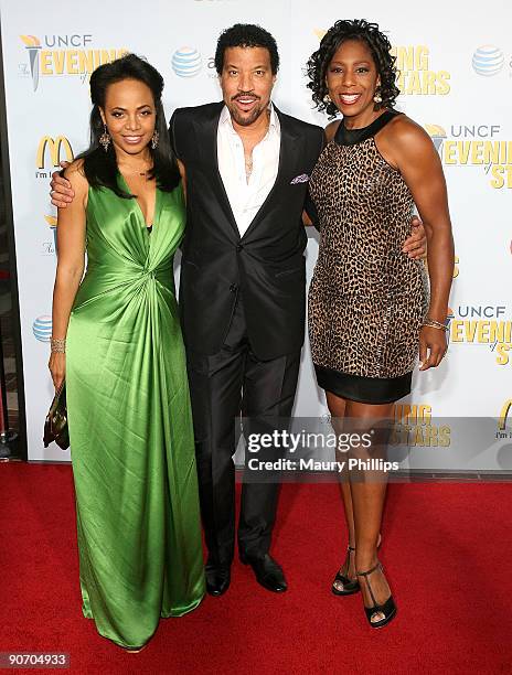 Actress Gina Raven, singer Lionel Richie and Dawnn Lewis arrive at "An Evening of Stars: A Tribute To Lionel Richie" hosted by UNCF at the Pasadena...