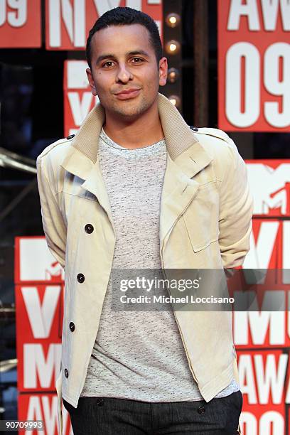 Mando Fresko arrives at the 2009 MTV Video Music Awards at Radio City Music Hall on September 13, 2009 in New York City.