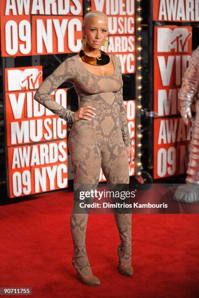 Amber Rose Rapper Amber Rose attends the 2009 MTV Video Music Awards at Radio City ...