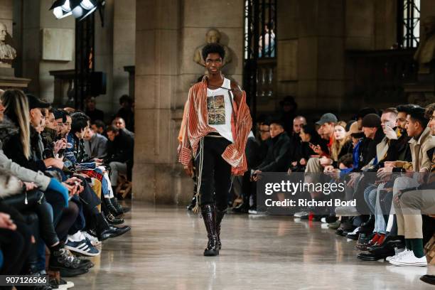 Model walks the runway during the Ann Demeulemeester Menswear Fall/Winter 2018-2019 show as part of Paris Fashion Week on January 19, 2018 in Paris,...