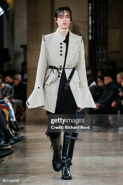 Model walks the runway during the Ann Demeulemeester Menswear Fall/Winter 2018-2019 show as part of Paris Fashion Week on January 19, 2018 in Paris,...