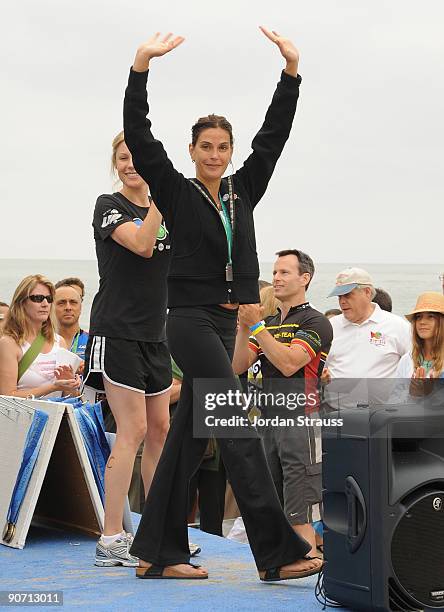 Actress Teri Hatcher attends the 23rd Annual Nautica Malibu Triathalon at Zuma Beach on September 13, 2009 in Malibu, California.