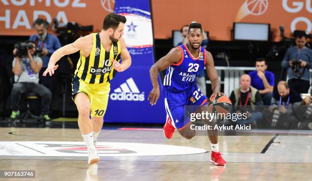Toney Douglas, #23 of Anadolu Efes Istanbul competes with Melih Mahmutoglu, #10 of Fenerbahce Dogus Istanbul during the 2017/2018 Turkish Airlines...