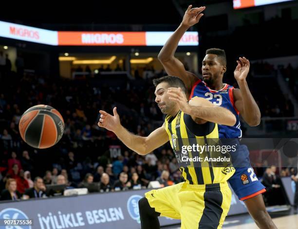 Kostas Sloukas of Fenerbahce Dogus in action against Tony Douglas of Anadolu Efes during a Turkish Airlines Euroleague week 19 basketball match...