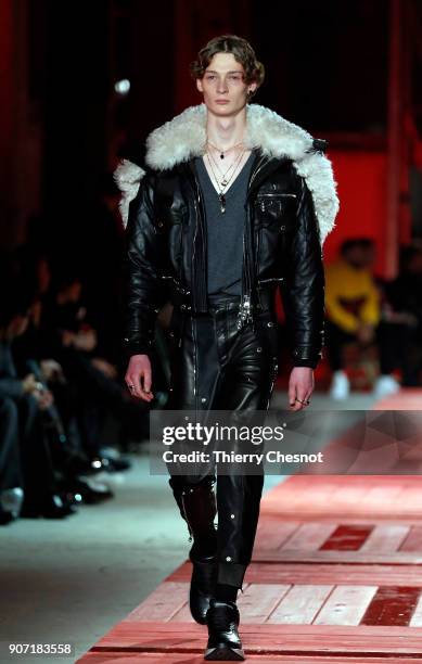 Model walks the runway during the Alexander McQueen Menswear Fall/Winter 2018-2019 show as part of Paris Fashion Week on January 19, 2018 in Paris,...