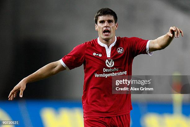 Florian Dick of Kaiserslautern gestures during the Second Bundesliga match between 1. FC Kaiserslautern and MSV Duisburg at the Fritz-Walter Stadium...