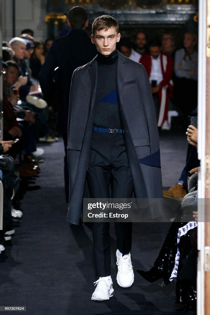 Valentino : Runway - Paris Fashion Week - Menswear F/W 2018-2019