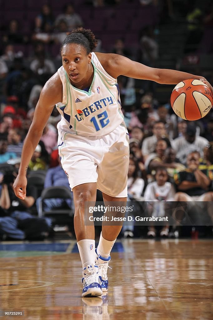 Chicago Sky v New York Liberty