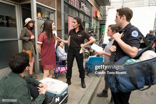 Pop Up" - When Esther and Benji stand in line for a Kylie Cosmetics pop-up store, Esther tries to avoid the distractions of rabid teenage girls and...