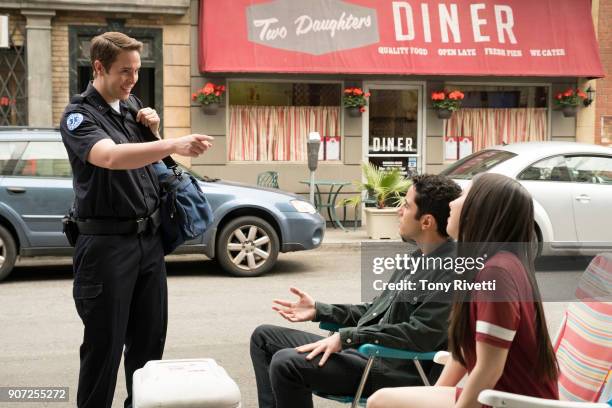 Pop Up" - When Esther and Benji stand in line for a Kylie Cosmetics pop-up store, Esther tries to avoid the distractions of rabid teenage girls and...