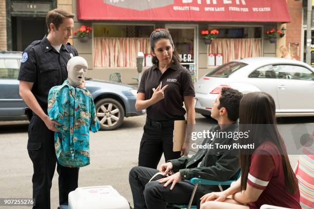 Pop Up" - When Esther and Benji stand in line for a Kylie Cosmetics pop-up store, Esther tries to avoid the distractions of rabid teenage girls and...