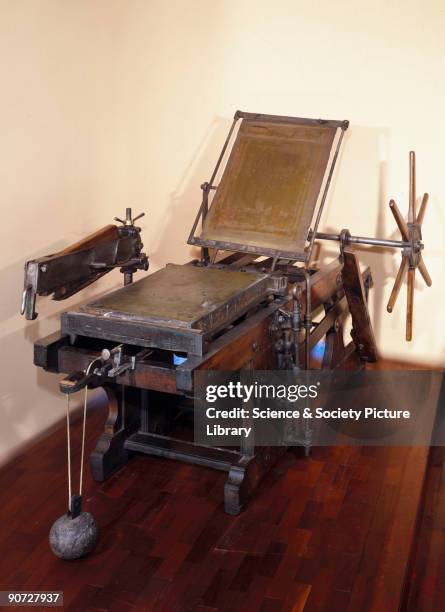 First Lithography 4,025 Lithography Print Photos & High Res Pictures - Getty Images