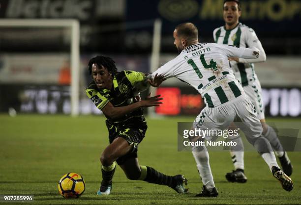 Sporting's forward Gelson Martins vies withj Setubal's defender Pedro Pinto during the Portuguese League football match between Vitoria Setubal and...