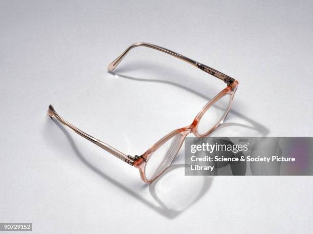 Nhs Spectacles 545 Nhs 1948 Stock Photos, High-Res Pictures, and Images - Getty Images