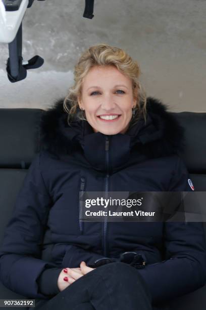 Actress Alexandra Lamy poses the photocall for "Tout le Monde Debout" During the 21st Alpe D'Huez Comedy Film Festival on January 19, 2018 in Alpe...