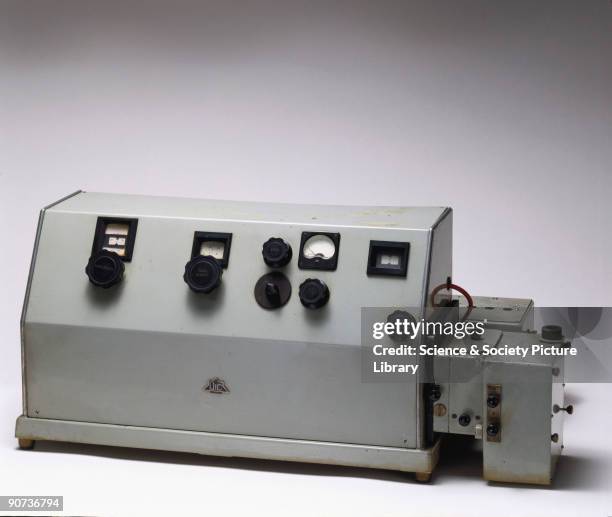Point Spectrometer Spectrophotometer Photos and Premium High Res Pictures - Getty Images