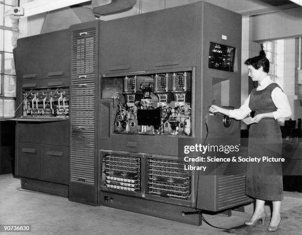 Old Mam Computer System Program 582 Computer Programme Photos & High Res Pictures - Getty Images