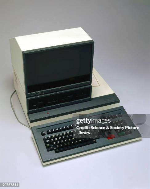 Computer Word Processor Photos and Premium High Res Pictures - Getty Images