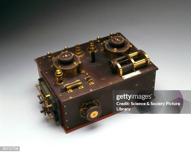 Thermionic Valve Computer Thermionic Valves Photos and Premium High Res Pictures - Getty Images