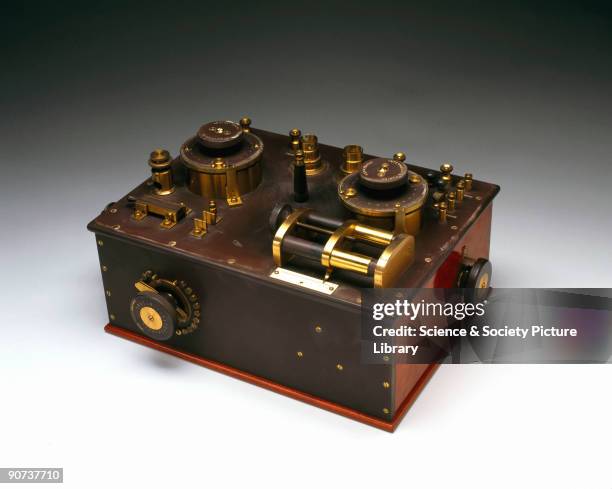 Thermionic Valve Computer Thermionic Valve Photos and Premium High Res Pictures - Getty Images