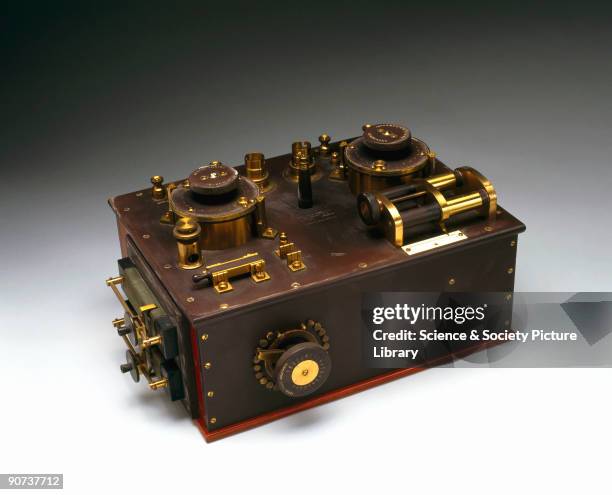 Thermionic Valve Computer Thermionic Valves Photos and Premium High Res Pictures - Getty Images
