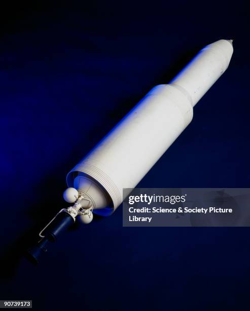 Nuclei Engine 84 Nuclear Rocket Engine Stock Photos, High-Res Pictures, and Images ...