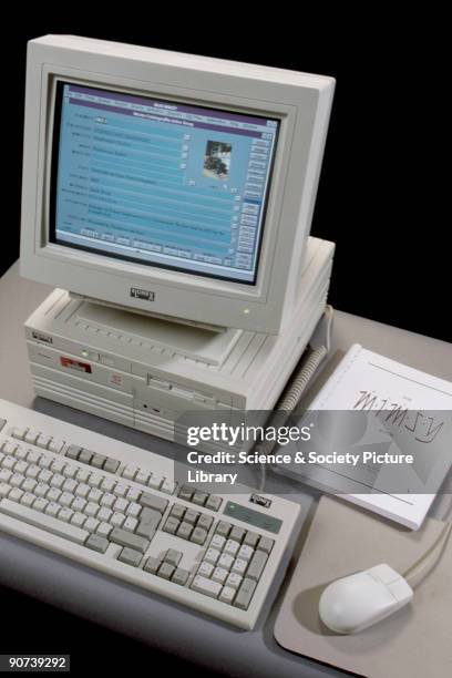 1996 Computer Class Computer Computer 1996 Photos and Premium High Res Pictures - Getty Images